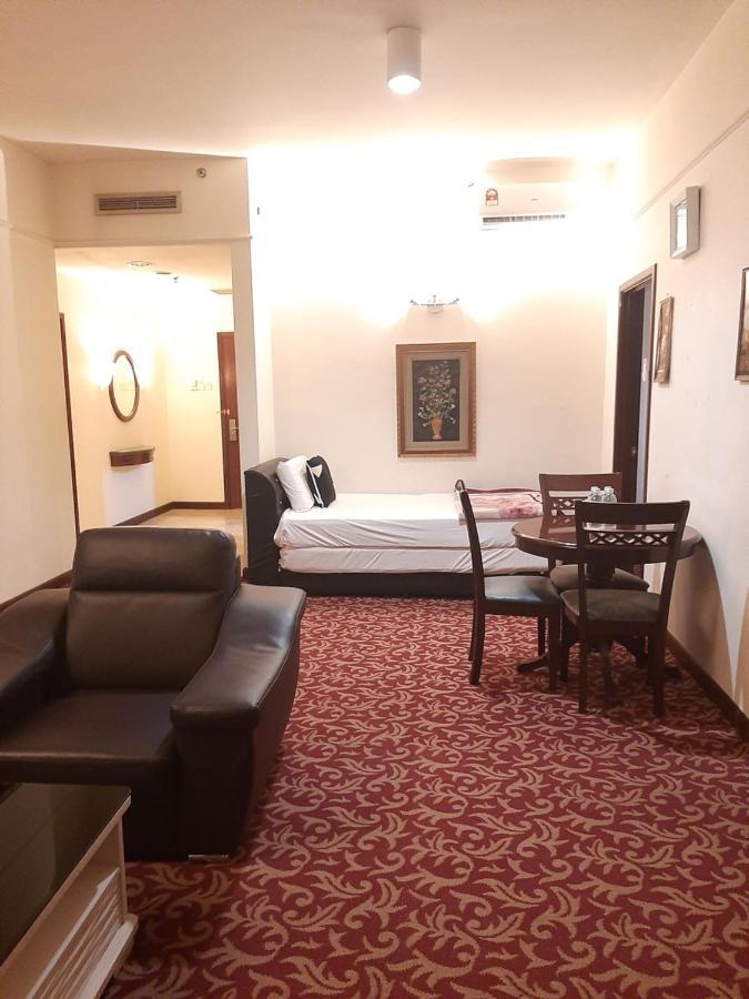 Genius Service At Times Square Pangsapuri