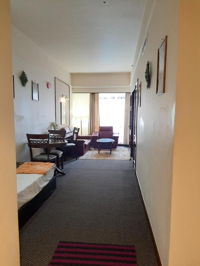 Genius Service At Times Square Apartment