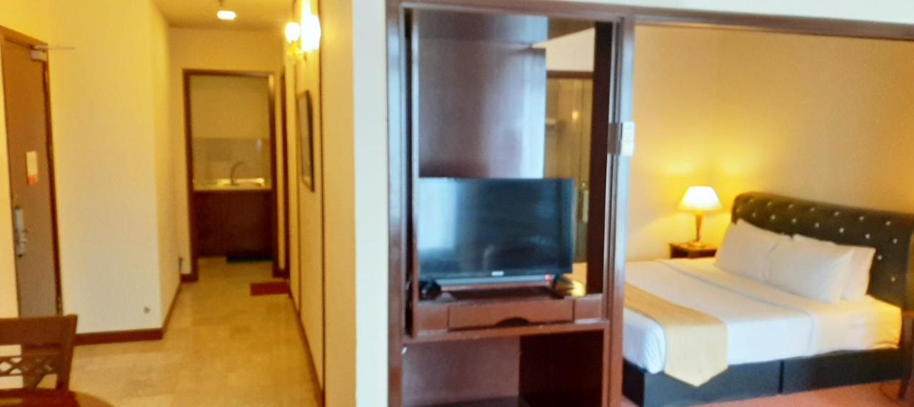 Genius Service At Times Square Apartment