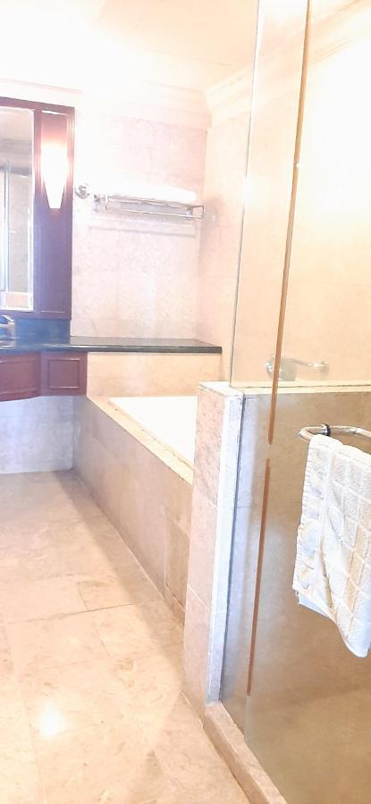 Genius Service At Times Square Apartment