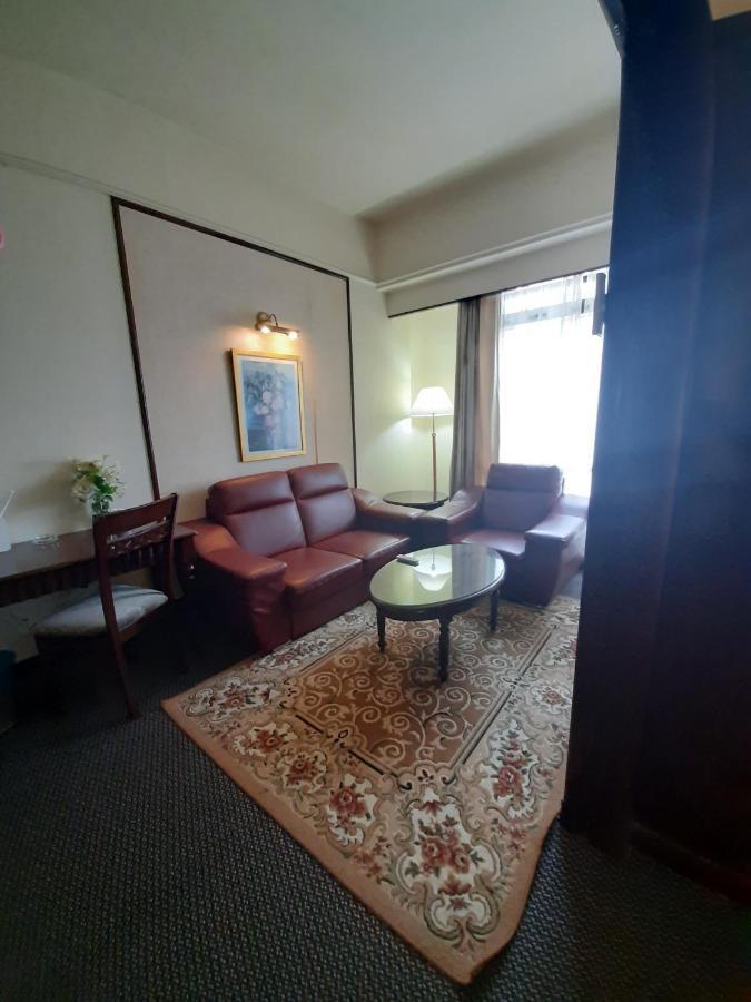 Genius Service At Times Square Apartment